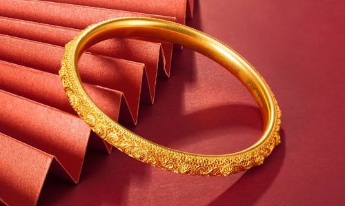 古法黄金手镯 实心结构与抗变形能力解析